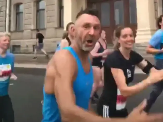 Сергей Шнуров пробежал марафон